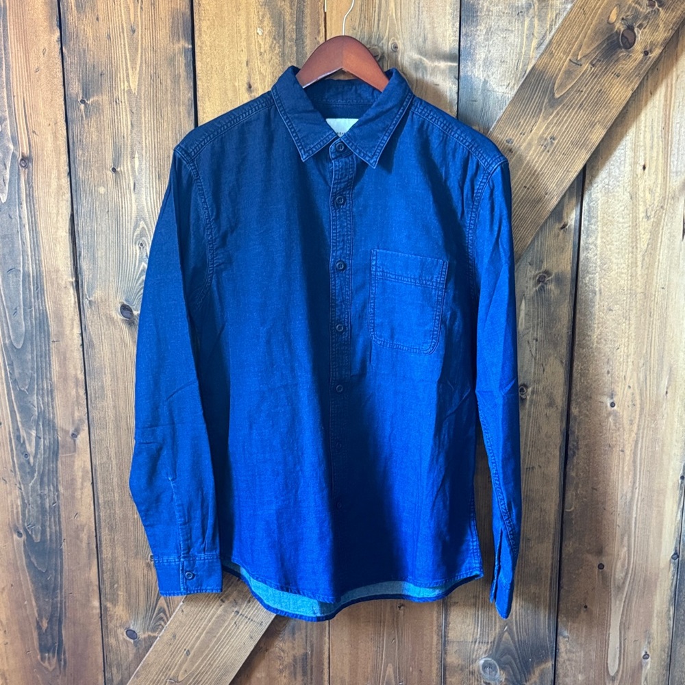 American Eagle Outfitters Men’s Super Soft Dark Blue Casual Shirt